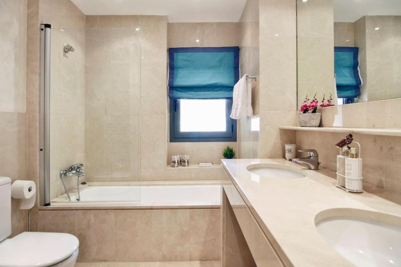 Polo Royale Waterfront Luxury Apt - 3 Terraces And Pool Sotogrande Exterior foto